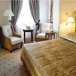 スイス ホテル 4*