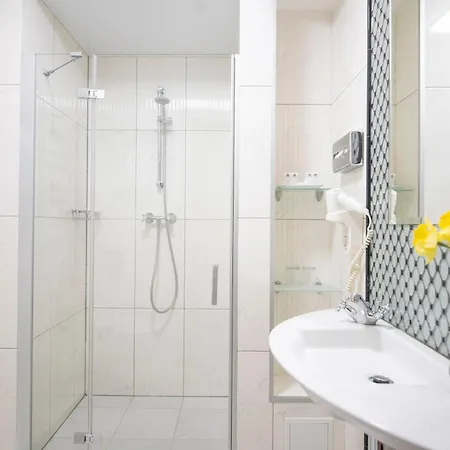 Hotell Swiss 4*