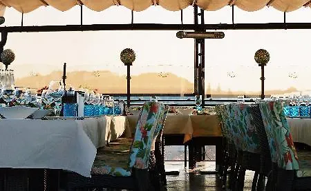 מלון Swiss לבוב